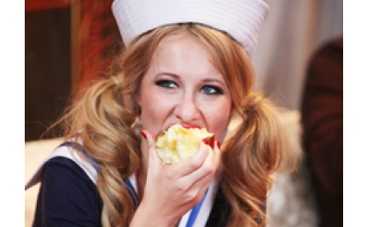 Ксения Собчак сбежала в Париж