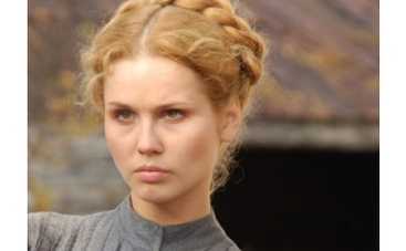 Беременная звезда сериала "Сестры по крови" выходит замуж