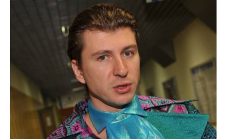 Алексей Ягудин с арматурой пошел на журналистов
