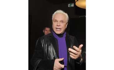 Бориса Моисеева пытались выгнать из Саратова