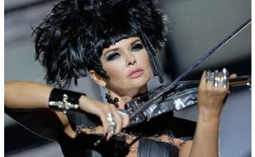 Ассия Ахат покажет 3D-шоу