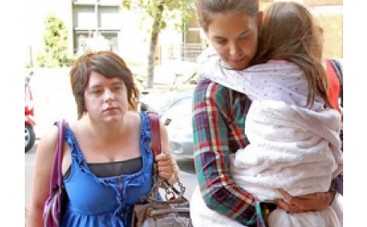 Наследница Тома Круза переедет к приемной матери