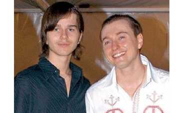 Пасынка Сергея Безрукова выгоняют из вузов.