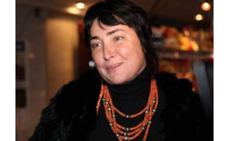 Лолите сделали пластику лица