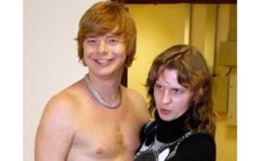 Рыжий "Иванушка" разделся перед поклонницей