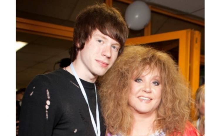 Алла Пугачева станет прабабушкой