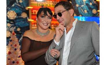 "Песня года" срывает "Золотой граммофон"