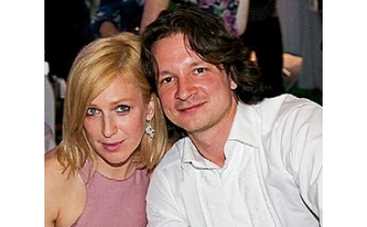 Звезда проекта "Лед и пламень" женился