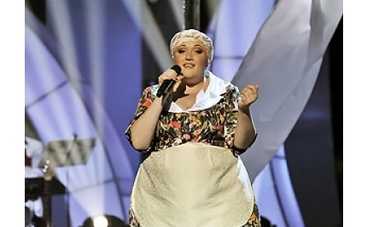 Партнерша Валевской потеряла голос