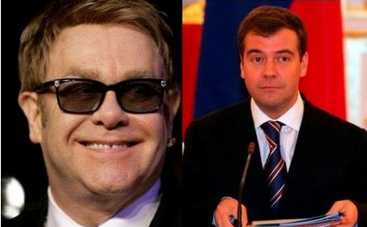 Элтон Джон позвал к себе президента России