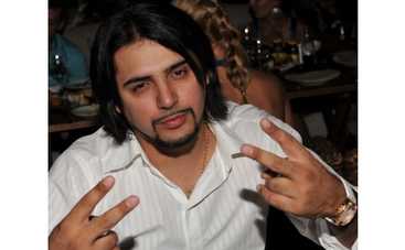 У солиста "Корней" появился ночной клуб