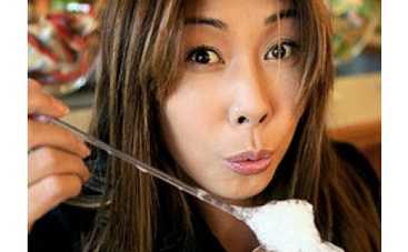 Аниту Цой задержали в аэропорту