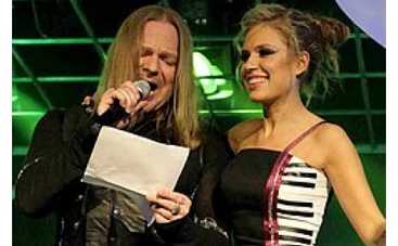 Владимир Пресняков занялся молодой певицей