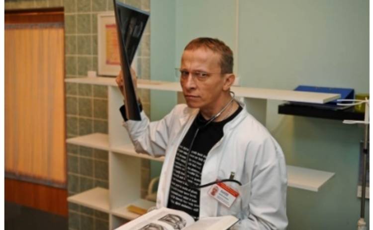 Дочь Охлобыстина просит утопить котенка