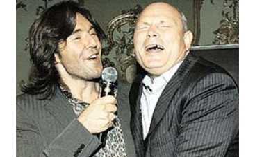 Андрей Малахов запел… с Геннадием Малаховым