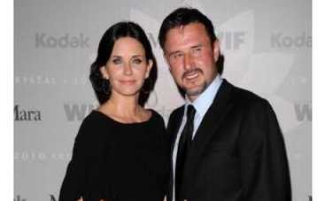 Экс-супруг Кортни Кокс попал в больницу