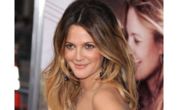 Дрю Бэрримор предпочитает девушек