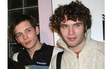 Экс-солисты "Корней" снова вместе