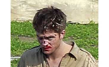 Избитого Паттинсона отвергли фанатки