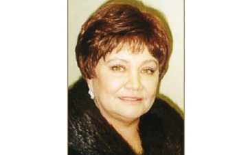 Лариса Лужина работала уборщицей