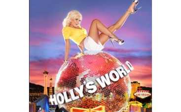 Подруга Хью Хефнера приоткроет дверь в свою спальню