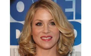 Кристина Эпплгейт стала мамой