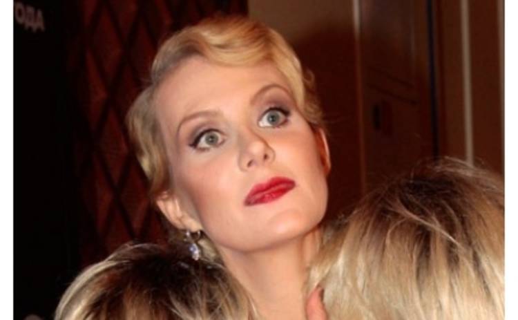 Старость загнала Литвинову в депрессию