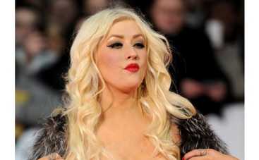 Кристина Агилера опозорилась, исполняя гимн США