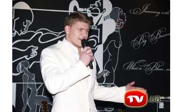 Судья "Х-фактора" Серега променял свои дуэты на Алексея Кузнецова