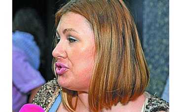 Ева Польна без разрешения мужа увезла дочек