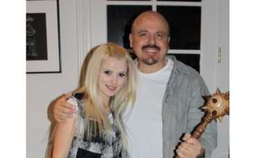 Мика Ньютон теперь с зарубежным продюсером