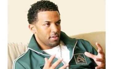 Крейг Дэвид потерял багаж в Екатеринбурге