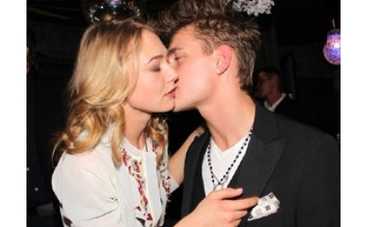 Воробьев развлекался с Акиньшиной при маме