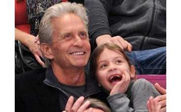 Майкл Дуглас порадовал дочь