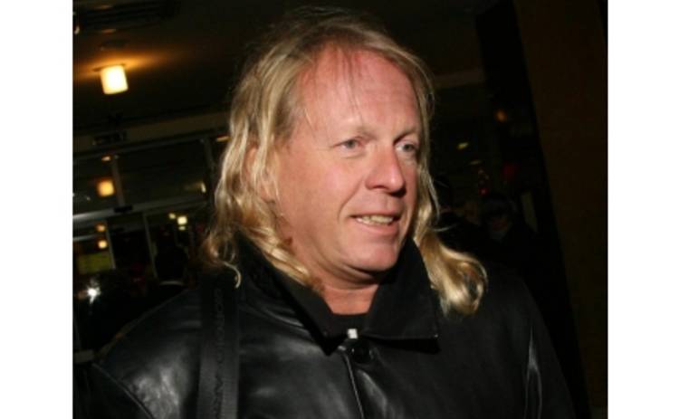 Пьяный Крис Кельми напал на супругу