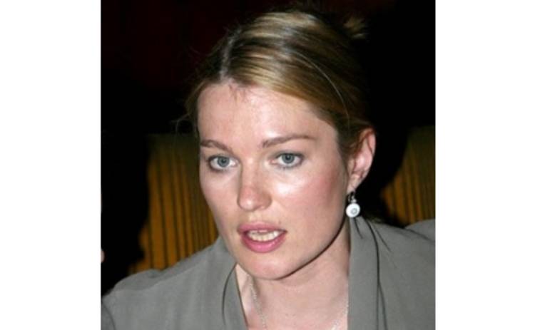 Толстоганова ждет ребенка от любовника