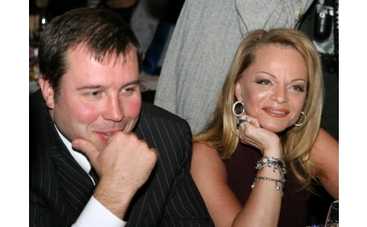 Лариса Долина доводит молодого мужа до бешенства