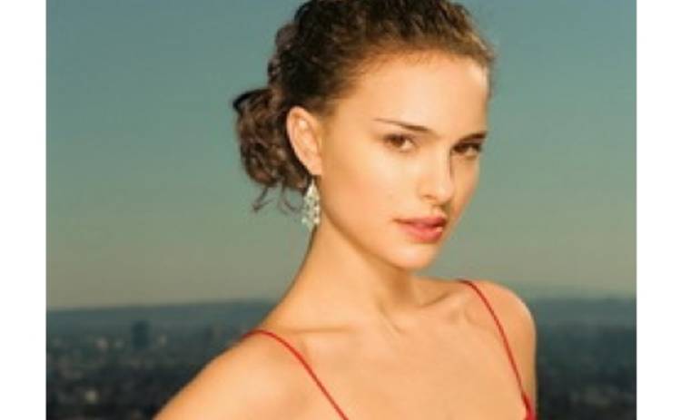 Натали Портман рассталась с Гальяно