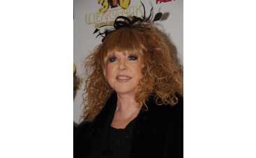 Пугачева отбирает дом у пенсионера