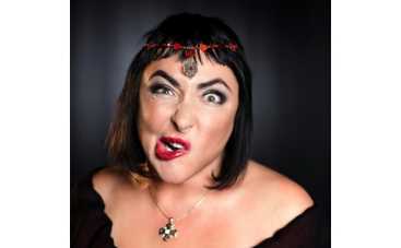 Лолита вернула девственность