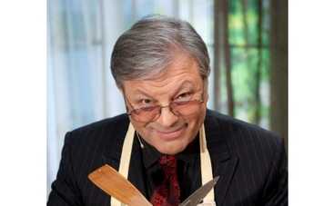 Ноябрев предпочитает кухню "с извращением"