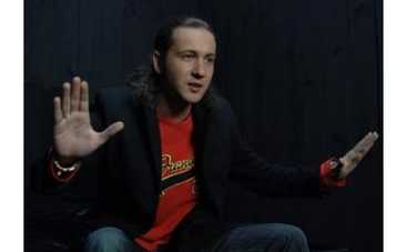 Солиста "Динамита" пытались сбить его же джипом