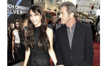 Григорьева допросит жену Гибсона