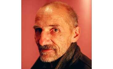 В свое 60-летие Мамонов репетирует