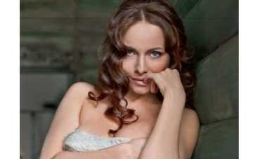 Екатерина Гусева обнажилась перед грузчиками ФОТО