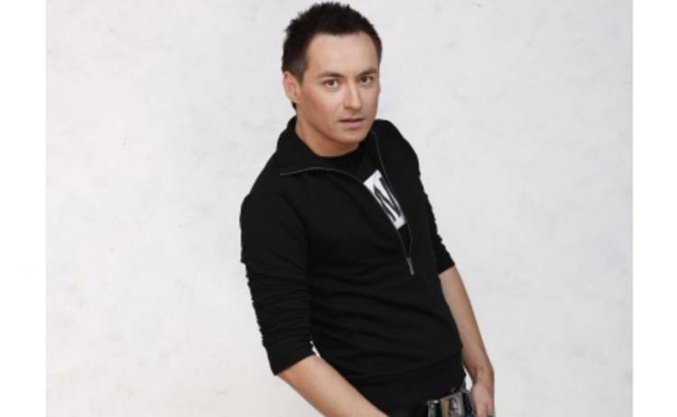 Витер летал под потолком