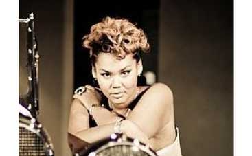 Авто Корнелии Манго разбили