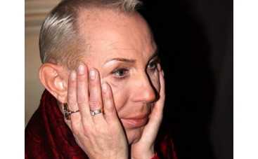 Песков страдает из-за стилиста