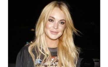 Линдси Лохан забирают в морг