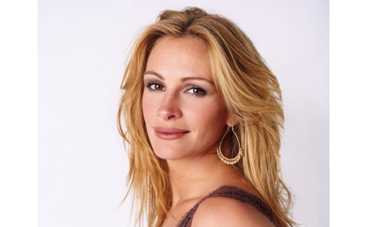 Джулия Робертс вооружилась шваброй